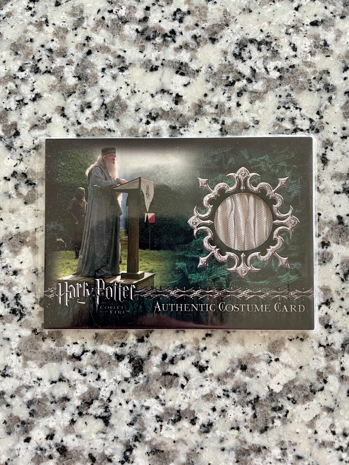 Harry Potter - Goblet of Fire - Dumbledore\'s Costume Card - TF1- #21/175 - RARE