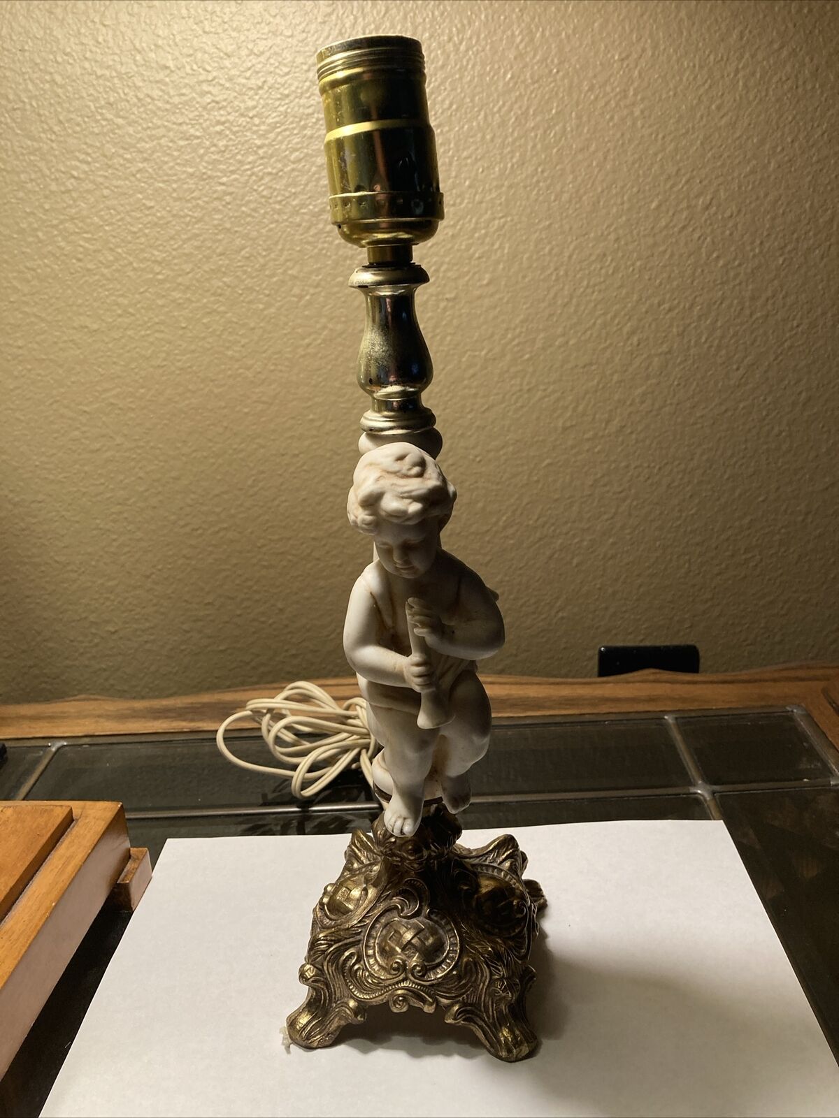 Antique Ceramic Cherub Angel With Victorian Brass Base Table Lamp