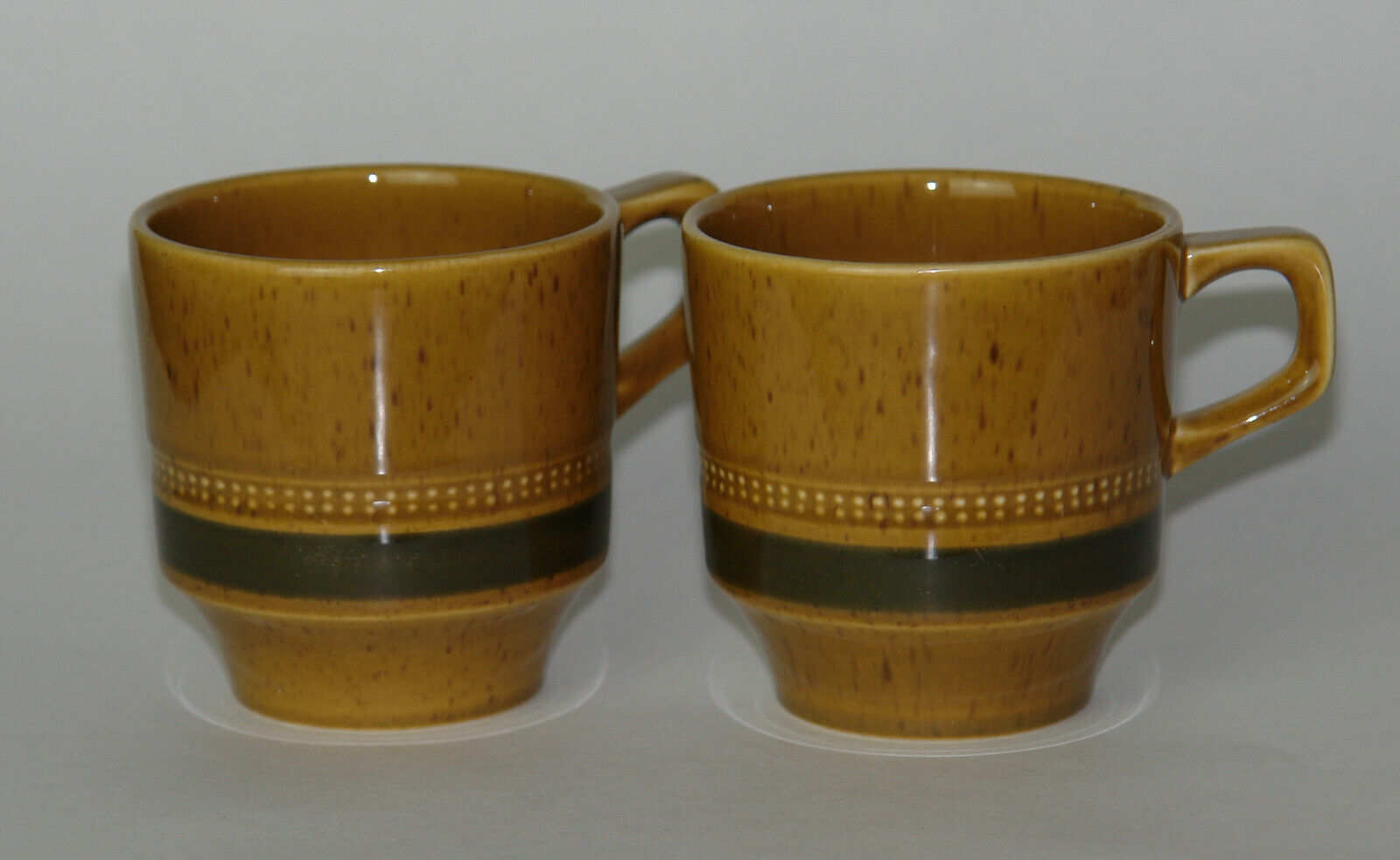 Vintage Set of 2 Fuji-Stone Sahara #2078 Mugs Brown Olive Stoneware 8 Oz