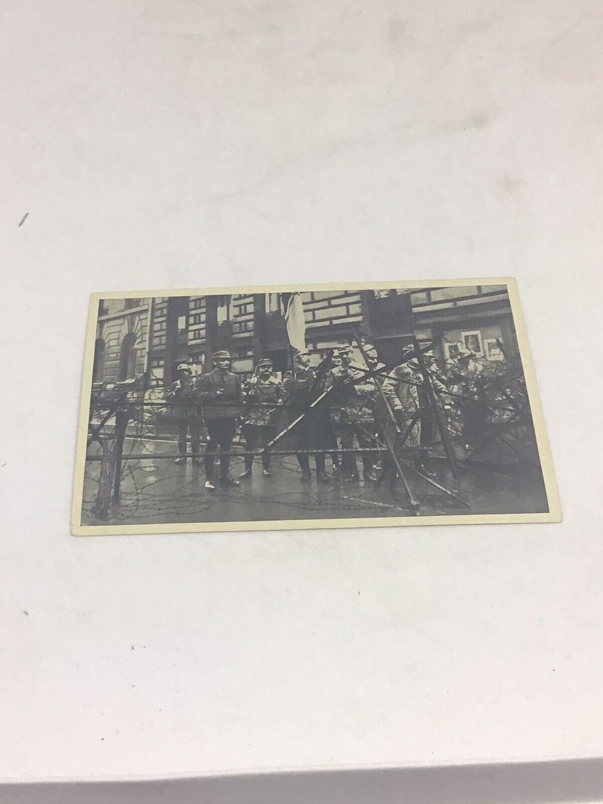 Vintage 1933 German Tobacco Card “Barricades In Munich” *RARE”