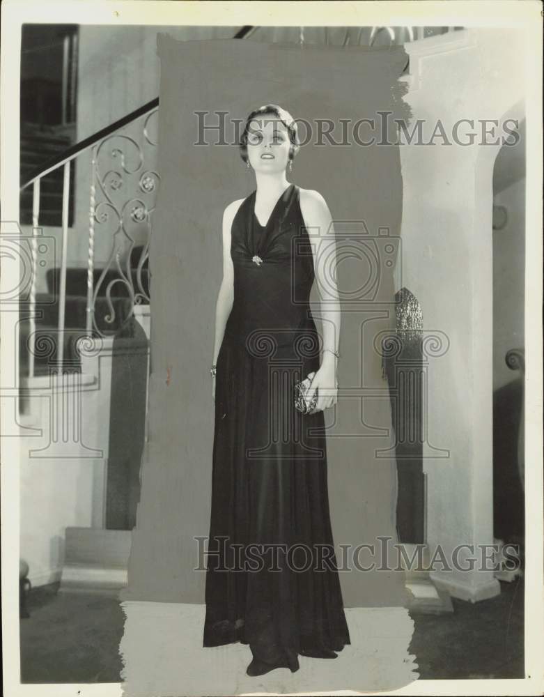 1930 Press Photo Actress Mary Astor models a black crepe Elizabeth gown