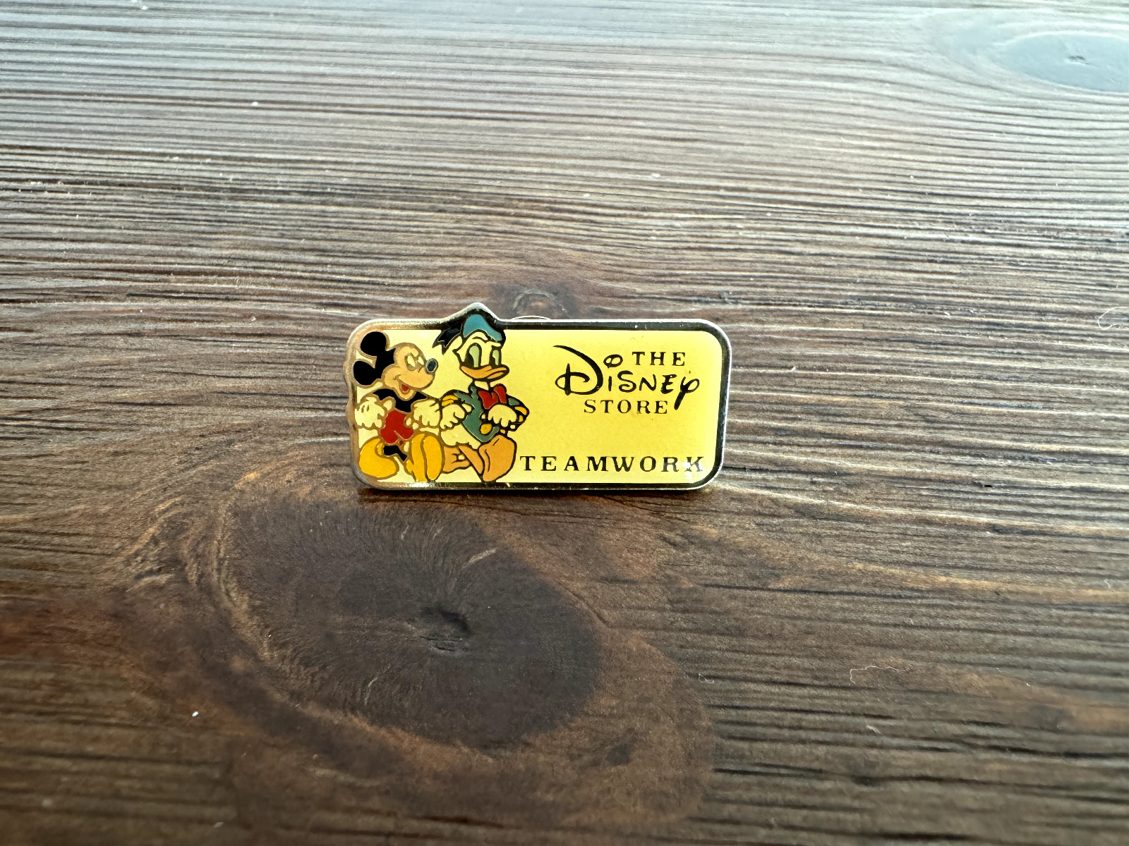Teamwork Award Pin - The Disney Store - Mickey & Donald Cast Member Pin 1262