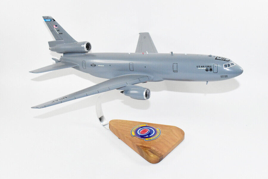 9th Air Refueling Squadron KC-10 Extender Model, McDonnell Douglas, 1/121 (18