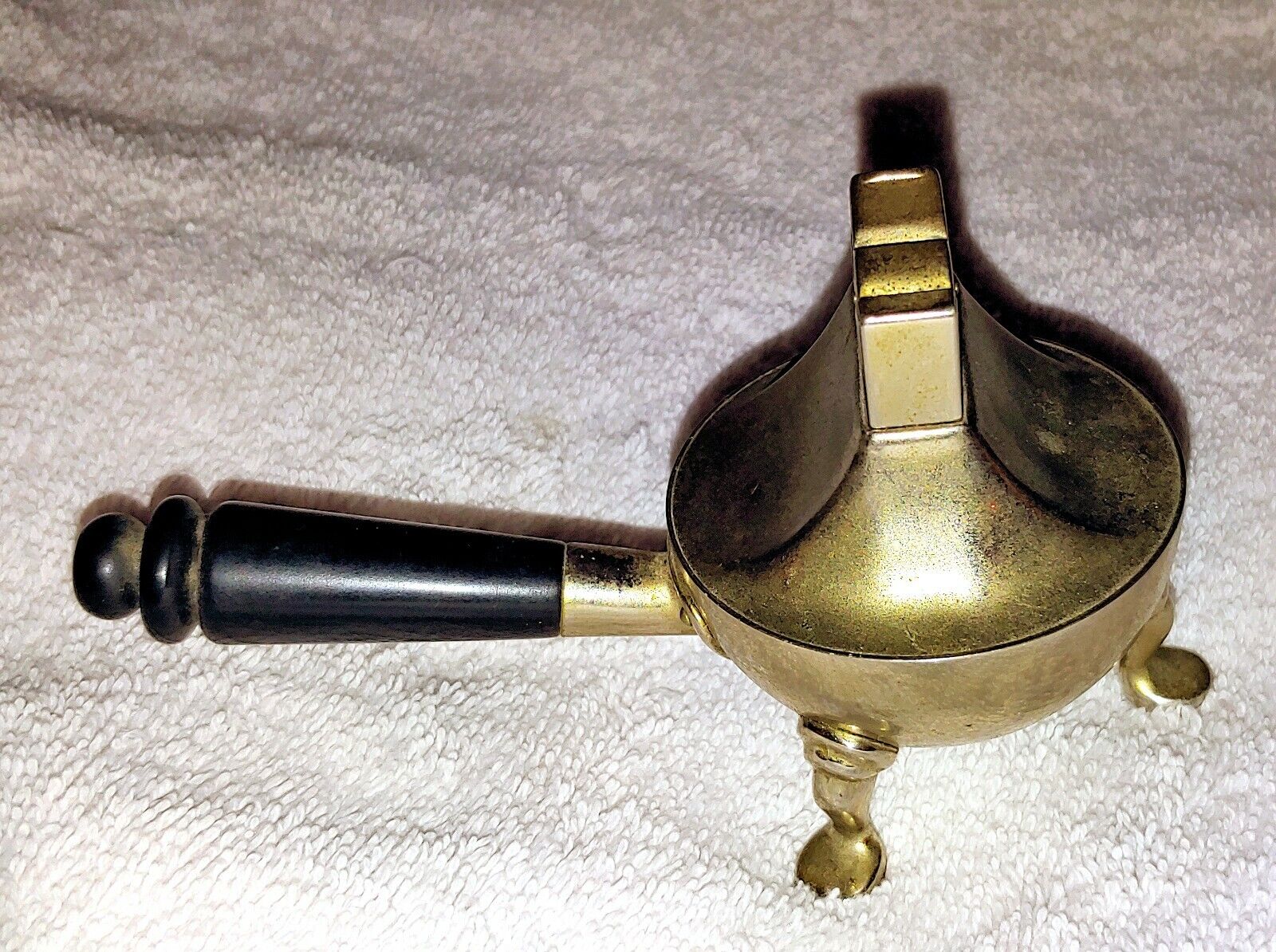  VINTAGE ASR Corp Brass Table Lighter On Three Feet c.1940s 