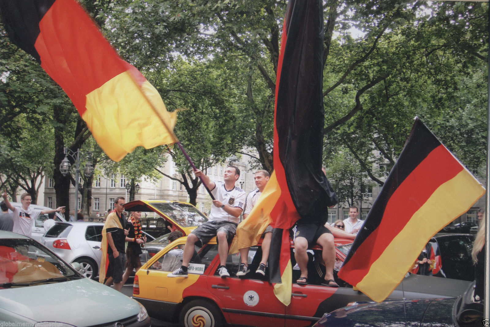 SPORTS (199X) : PHOTO German (Football?) Parade