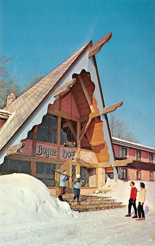 Boyne Falls, Michigan MI   BOYNEHOF SKI LODGE~Boyne Mountain  ROADSIDE  Postcard