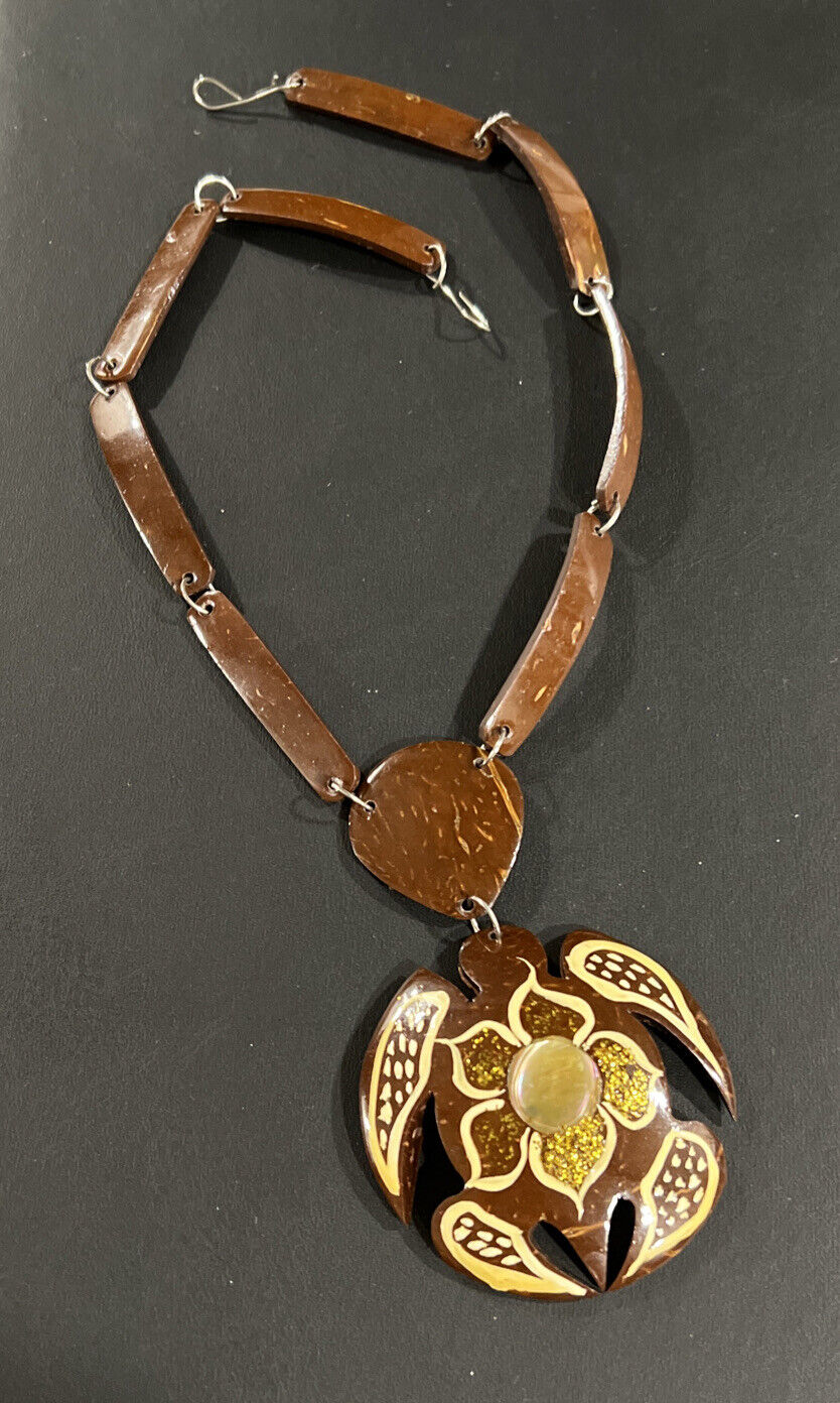 1950s Hawaiian Coconut Shell Turtle Necklace 