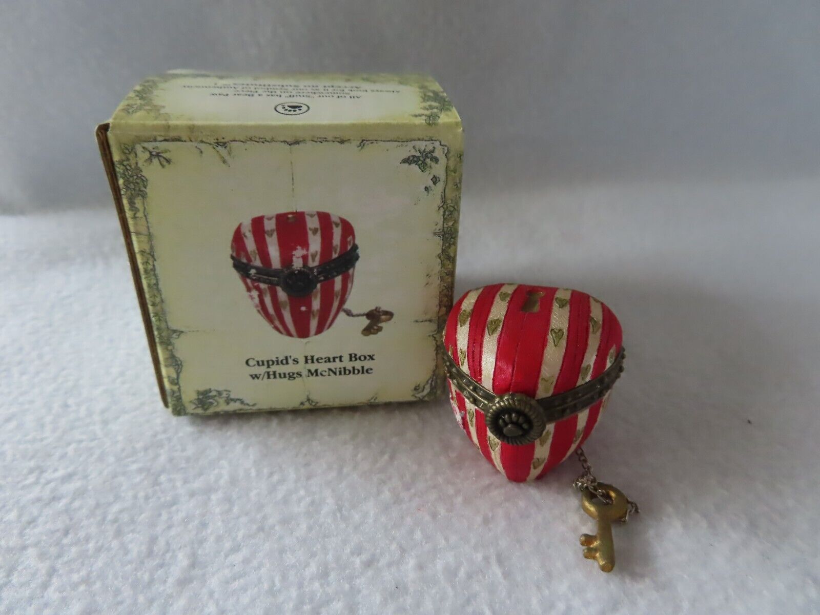 Cupid\'s Heart Box W/ Hugs 2006 Boyds Treasure Box 82087 - NIB