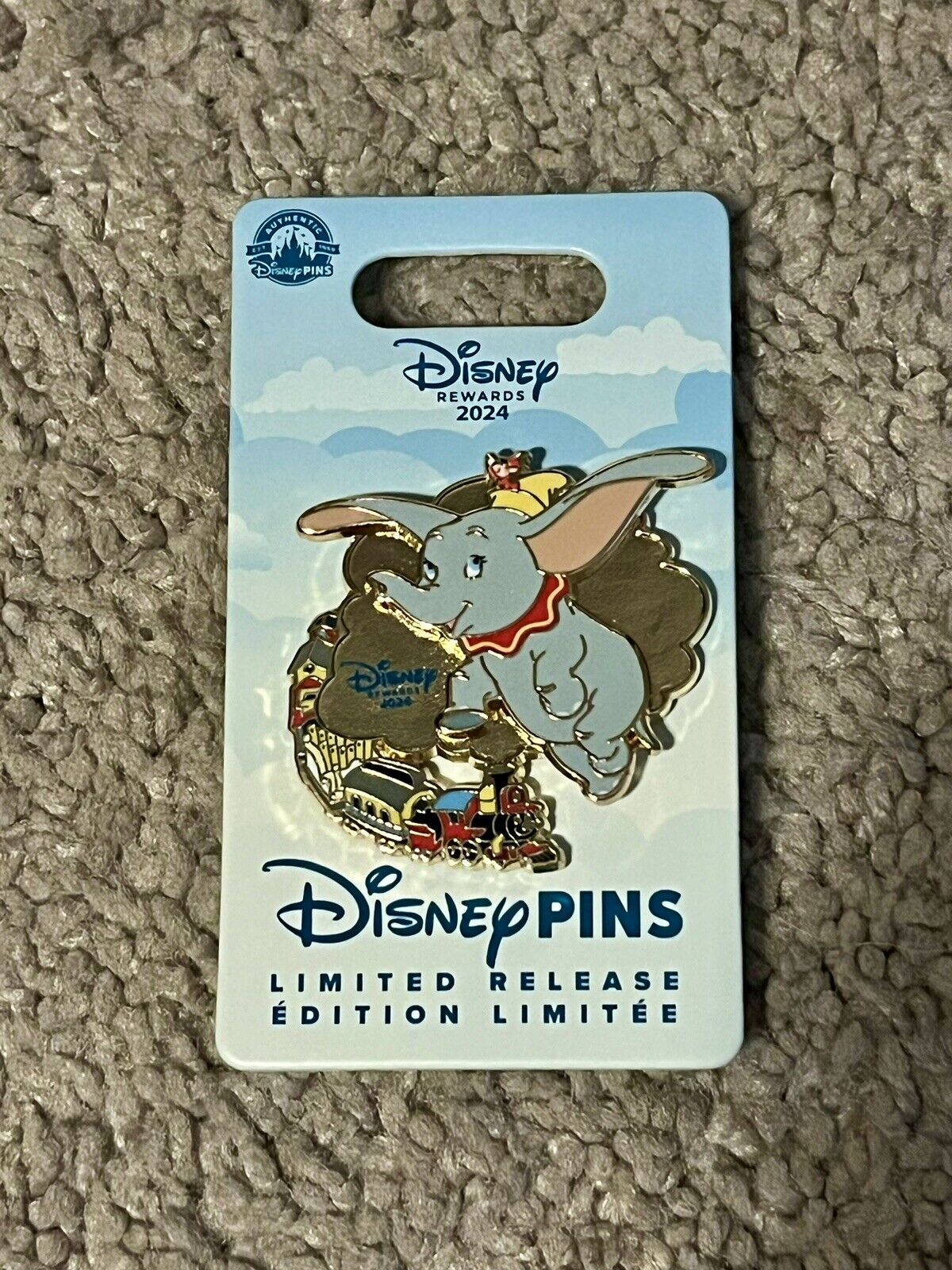 Disney Visa Card Dumbo 2024 Rewards Collectible Pin