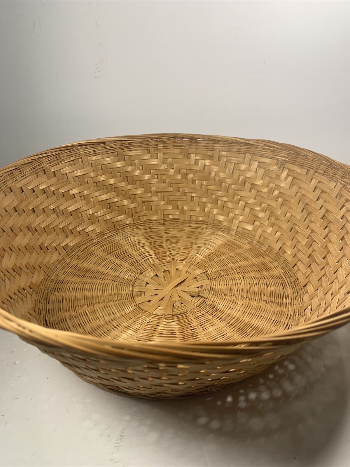 Vintage Finely Woven Round Bread Pastry Basket~Blond~12”