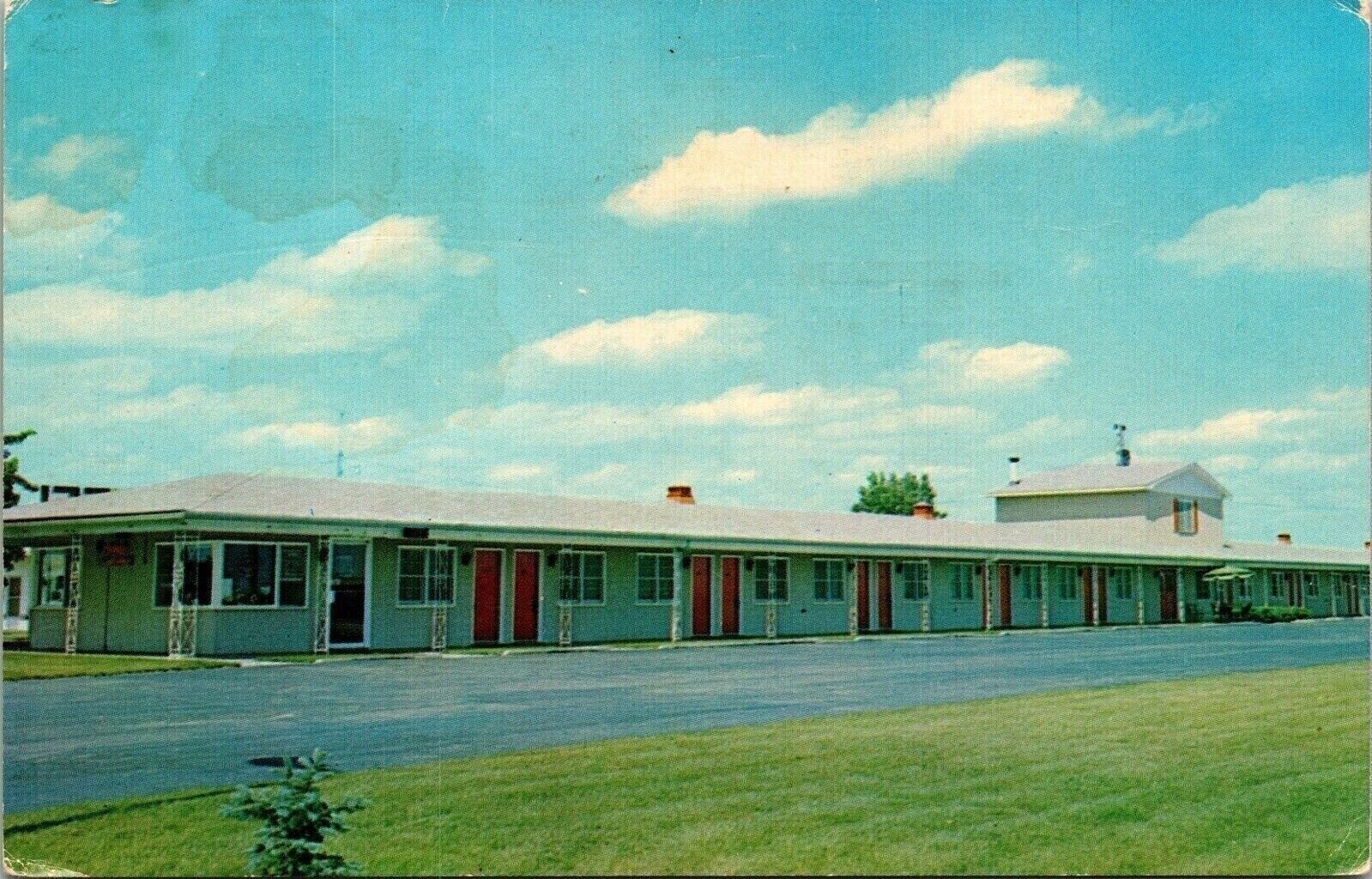 Bel Air Motel Greenville IL Illinois Exterior VTG Postcard UNP WOB