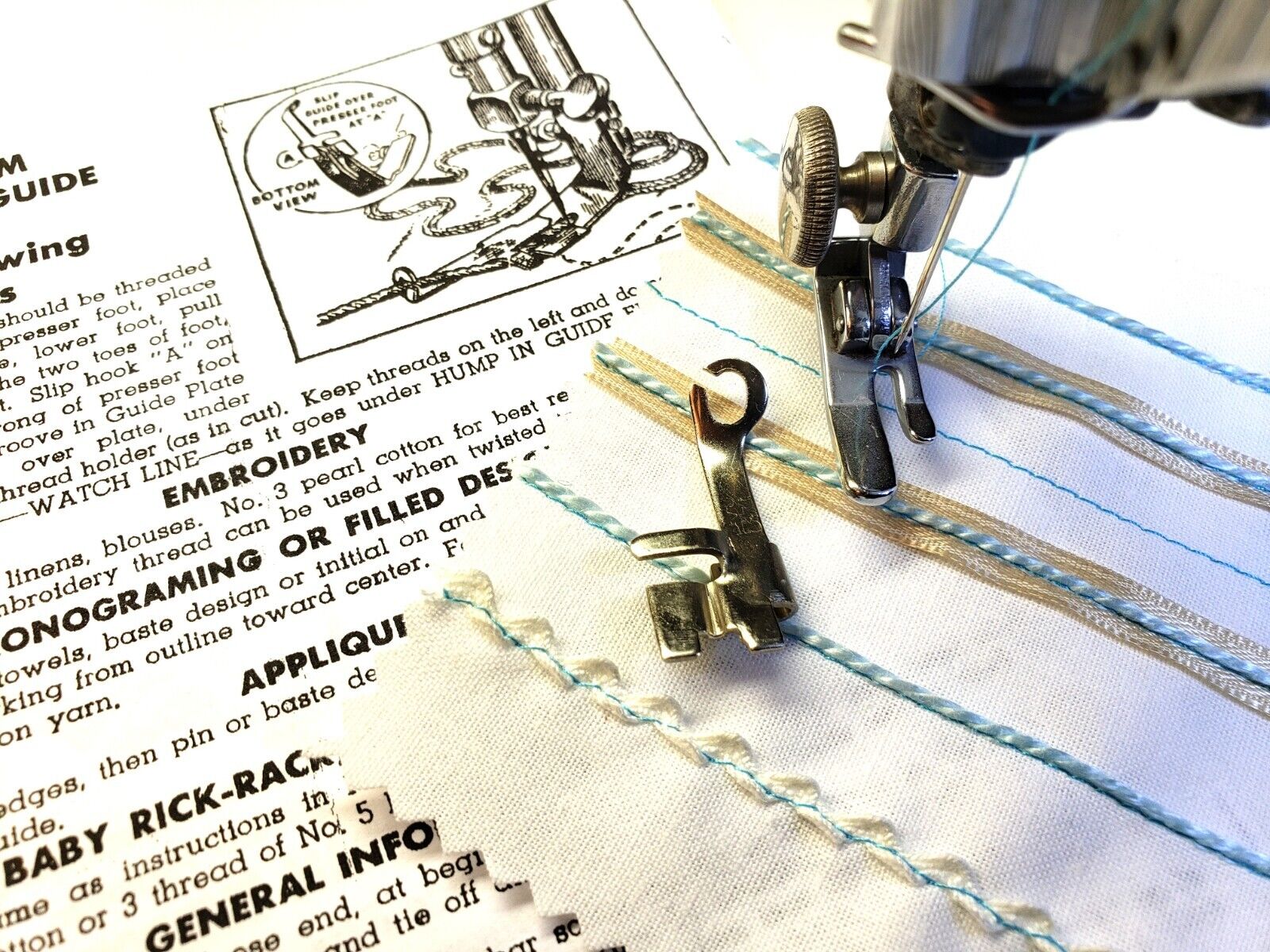 Vintage Embroidery Guide fits Singer Presser Foot ~  Featherweight 221 Tested