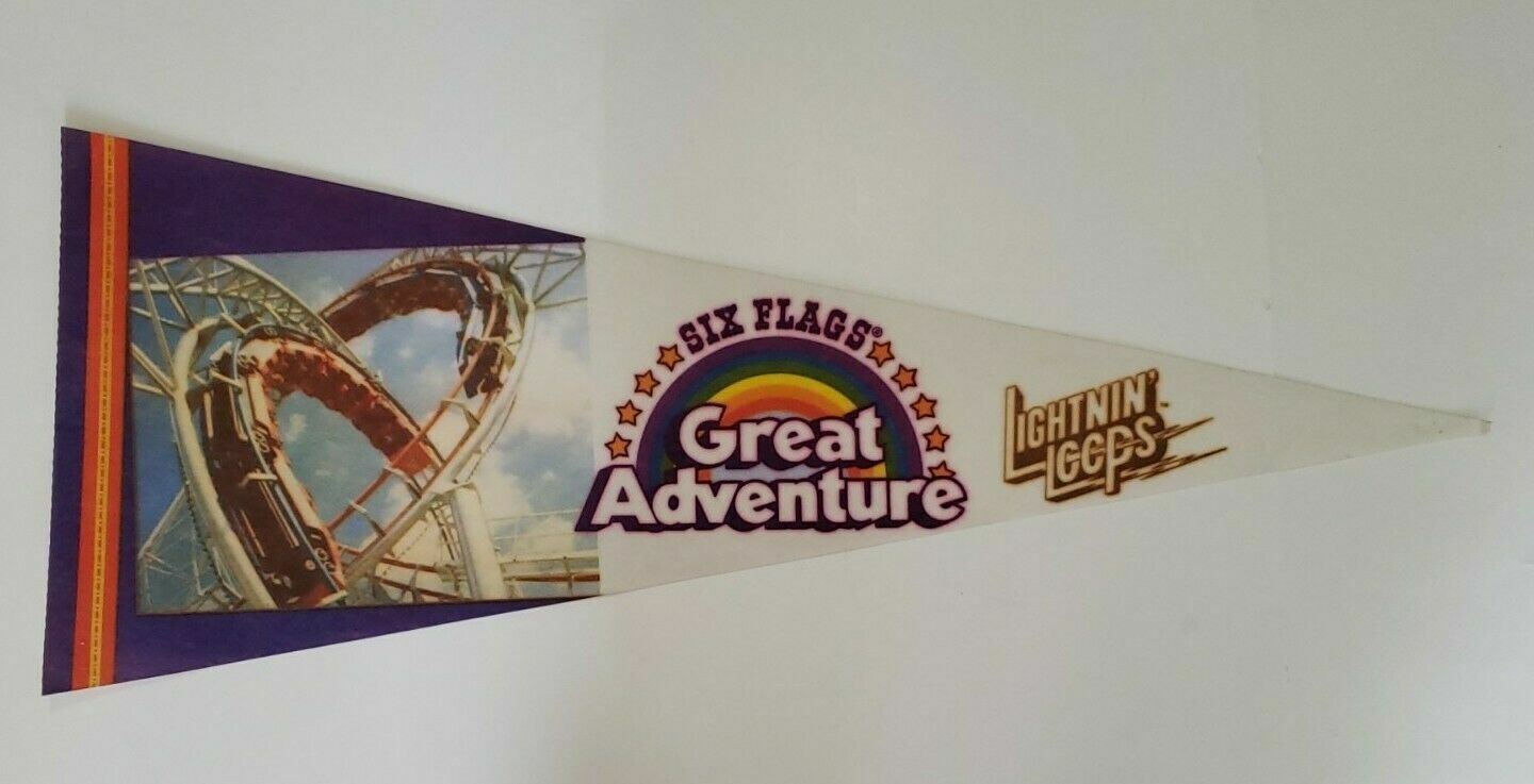 Vintage Six Flags Great Adventure Lightnin' Loops Rollercoaster felt pennant