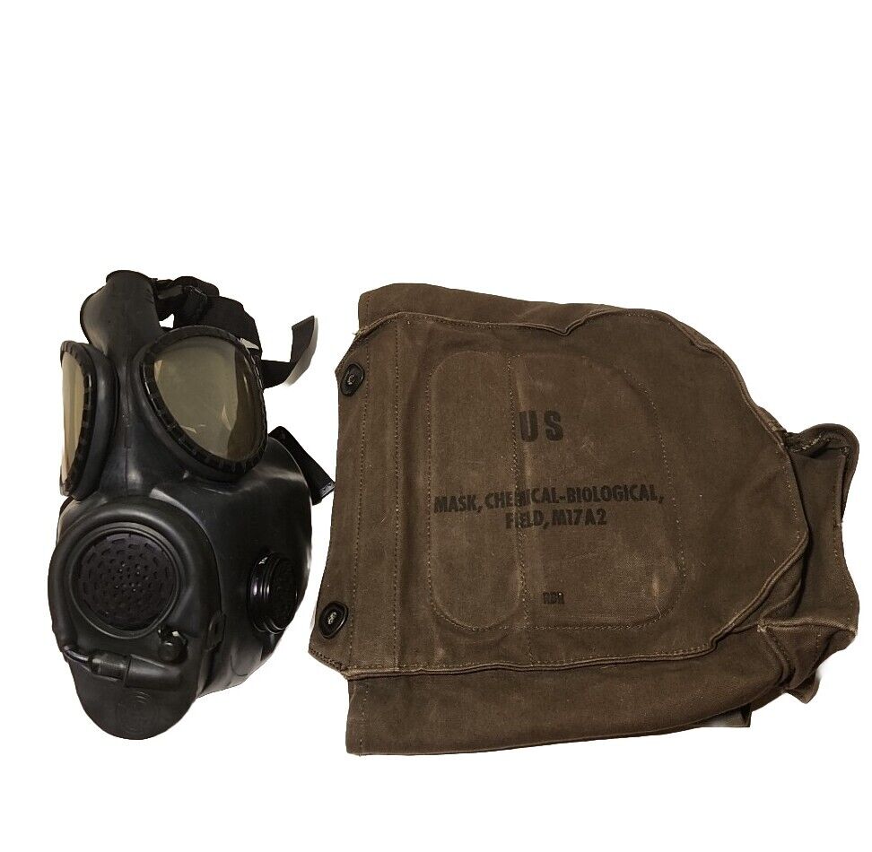 US M17 A2 Gas Mask MSA with Nylon Carry Bag 1984 /85 Size Medium