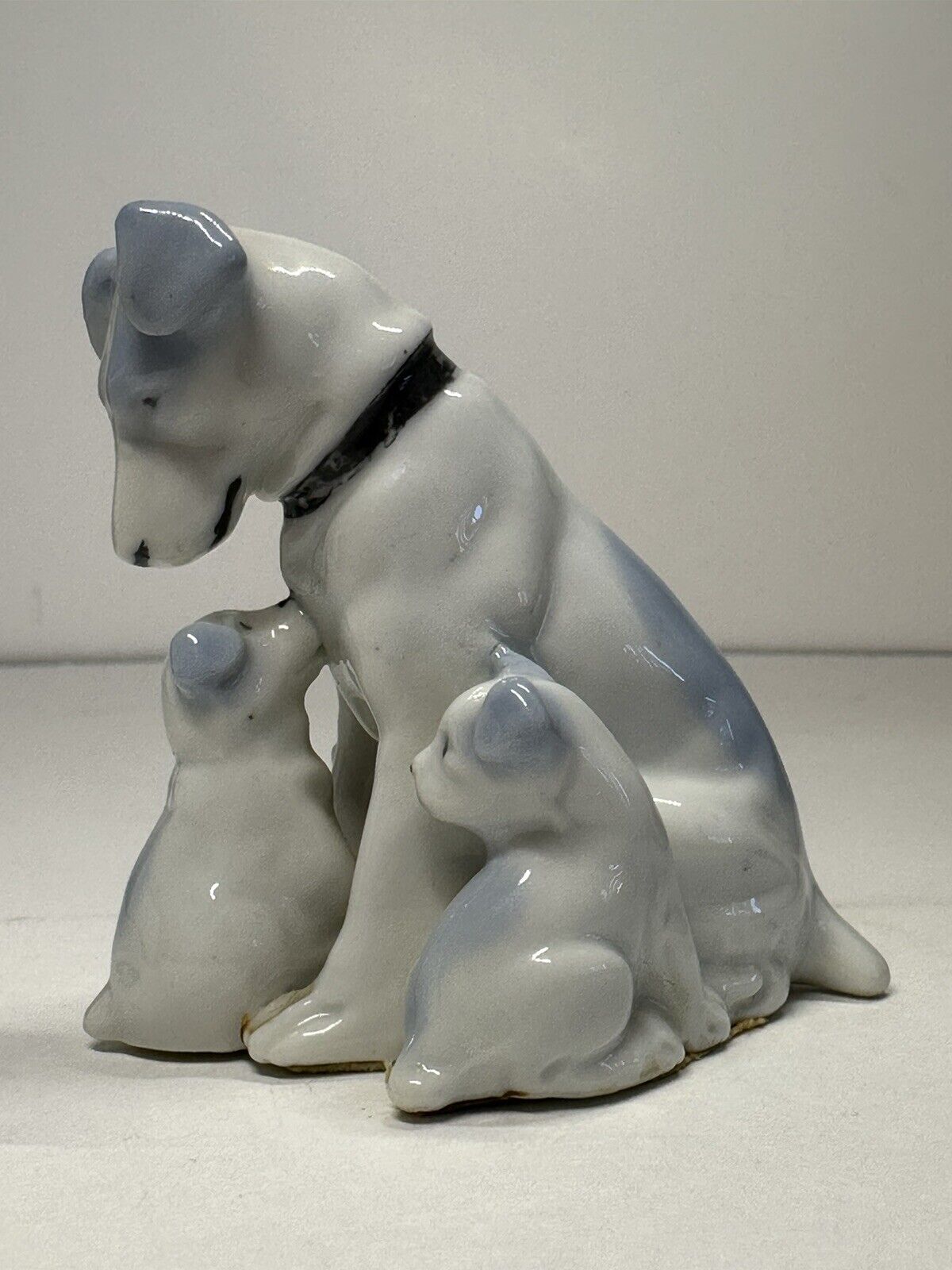 Miniature Ceramic Dog Jack Russell Terrier with Puppies Figurine Blue/white 1PC