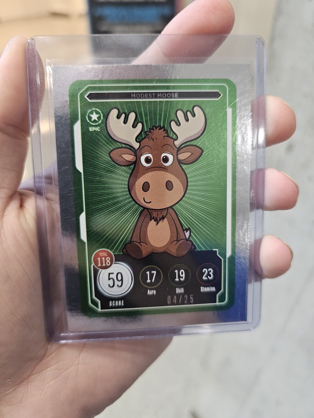 Veefriends Compete and Collect Trading Card MODDEST MOOSE EPIC FOIL HOLO 04/25
