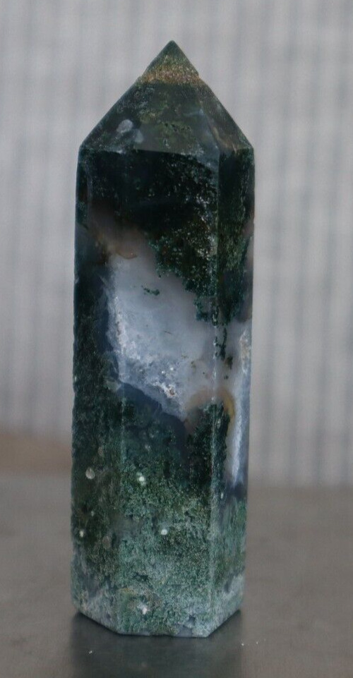 MOSS AGATE POINT 3.18 INCHES TALL/ 69.4 GRAMS