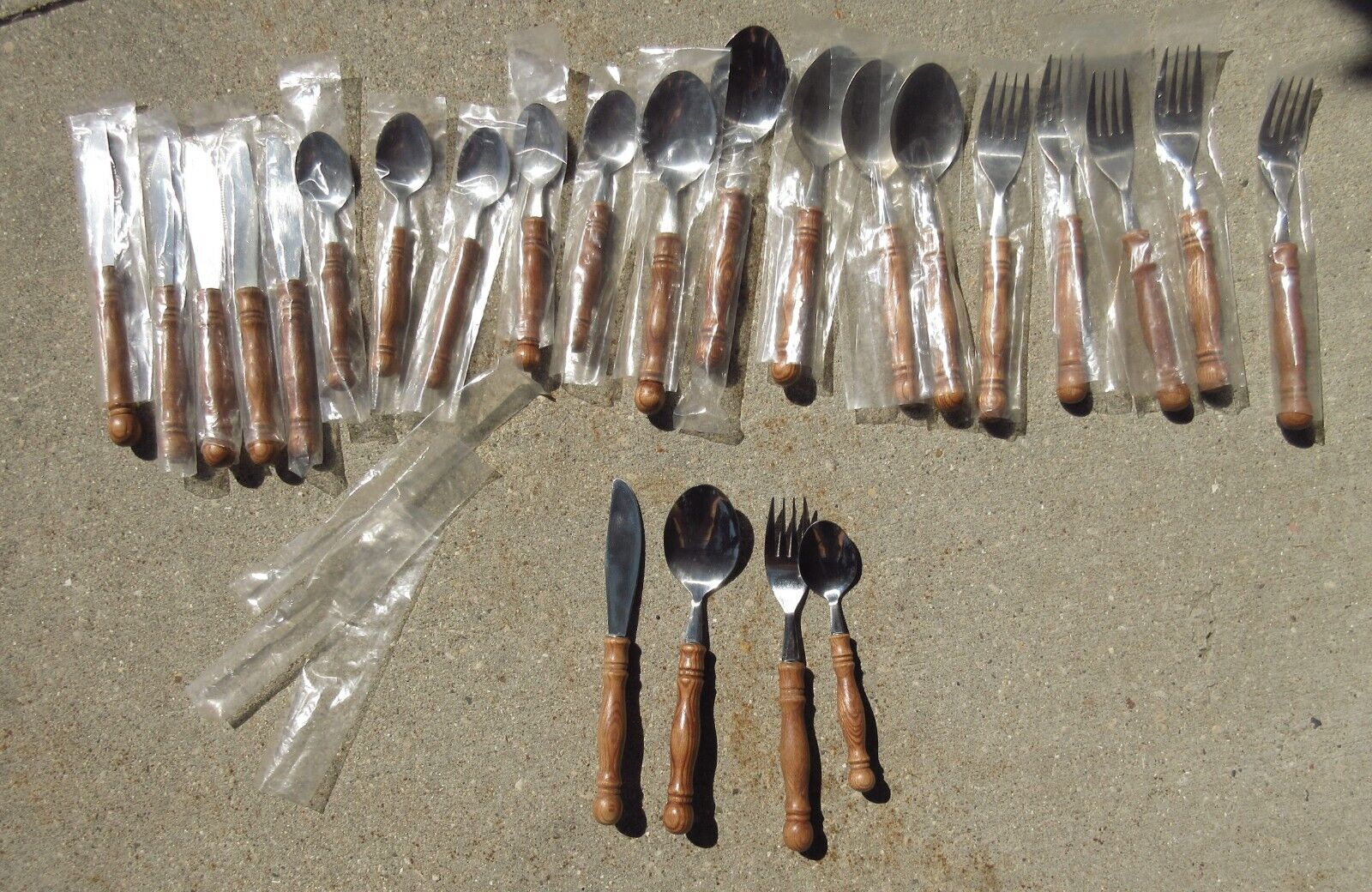 24 NEW UNUSED Vintage Lifetime Old Homestead Fork Spoon Knife 6 Place Settings