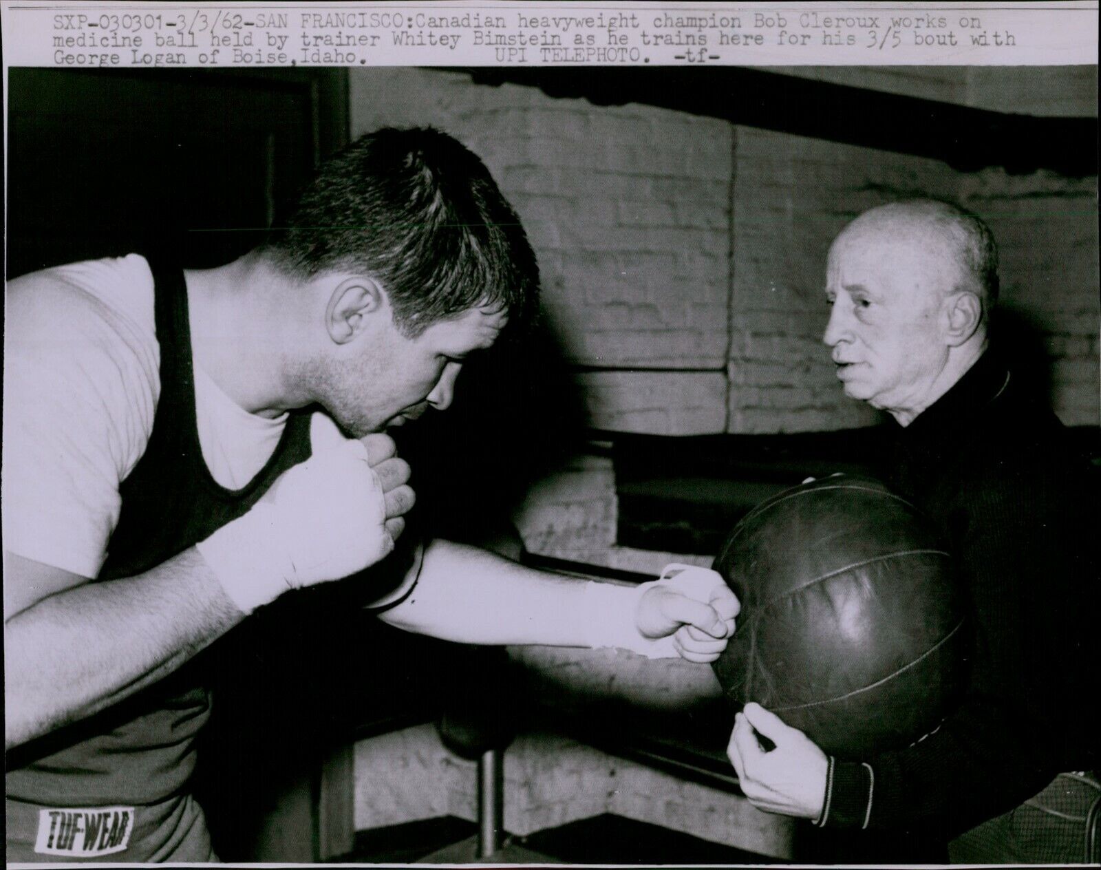 LG810 1962 Wire Photo BOB CLEROUX WHITEY BIMSTEIN Heavyweight Boxing Training