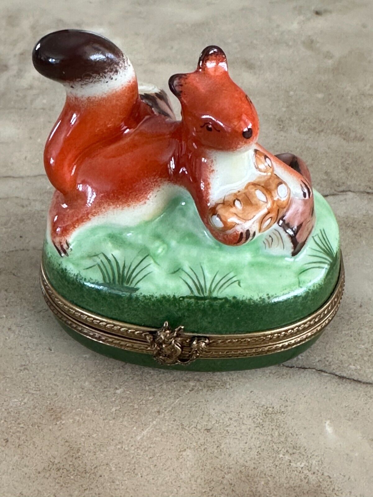 Limoges France Trinket Box, A Squirrel and his Nuts, Peint a la Main