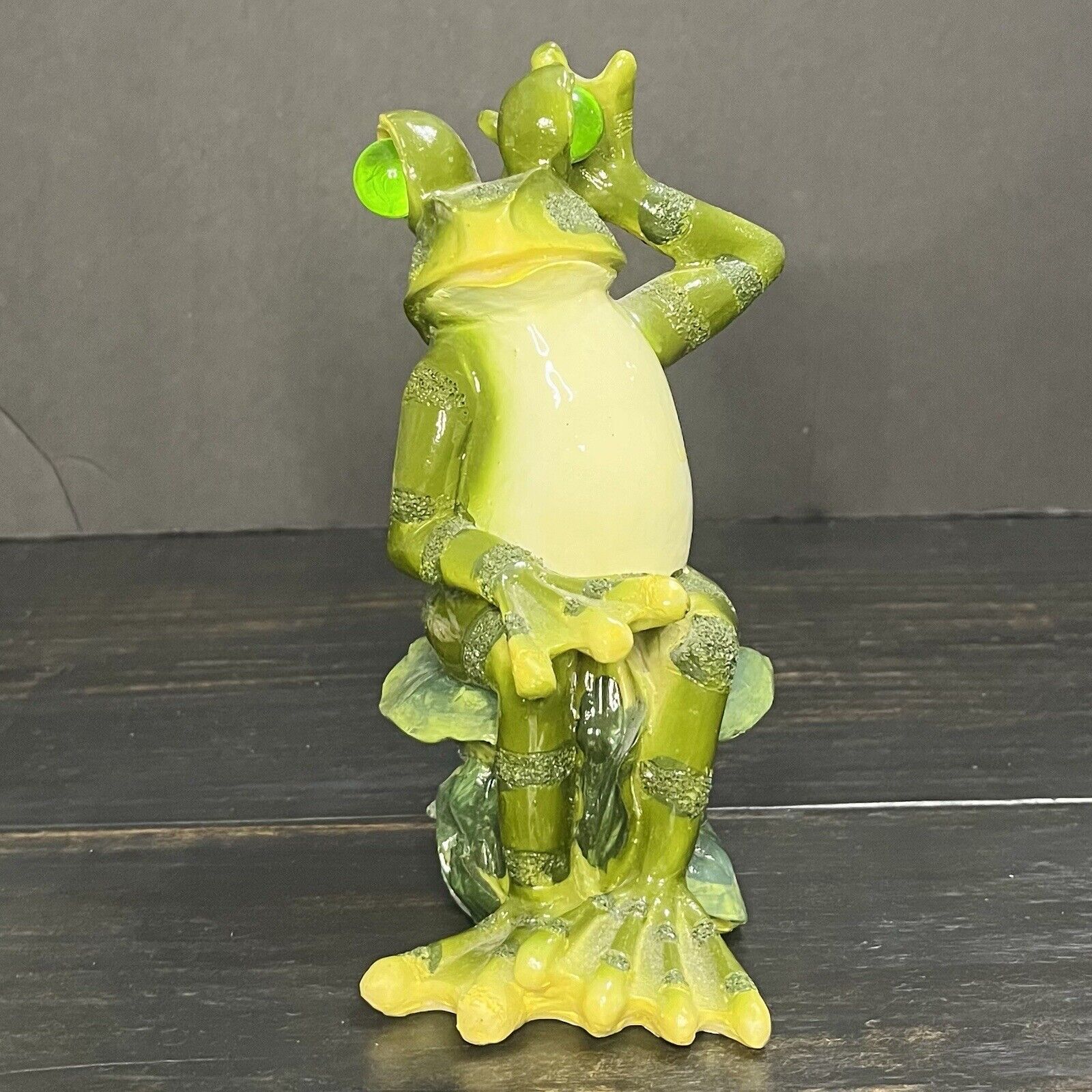 Vintage Collectible Sitting Green  Frog or Toad Resin Figurine