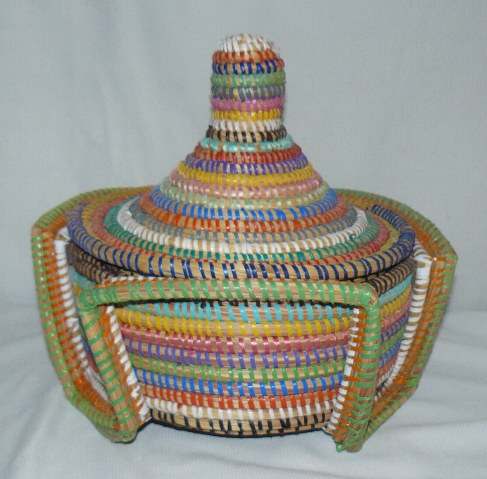 Woven Lidded Basket Multi-Color Straw Thick Round 10x10\