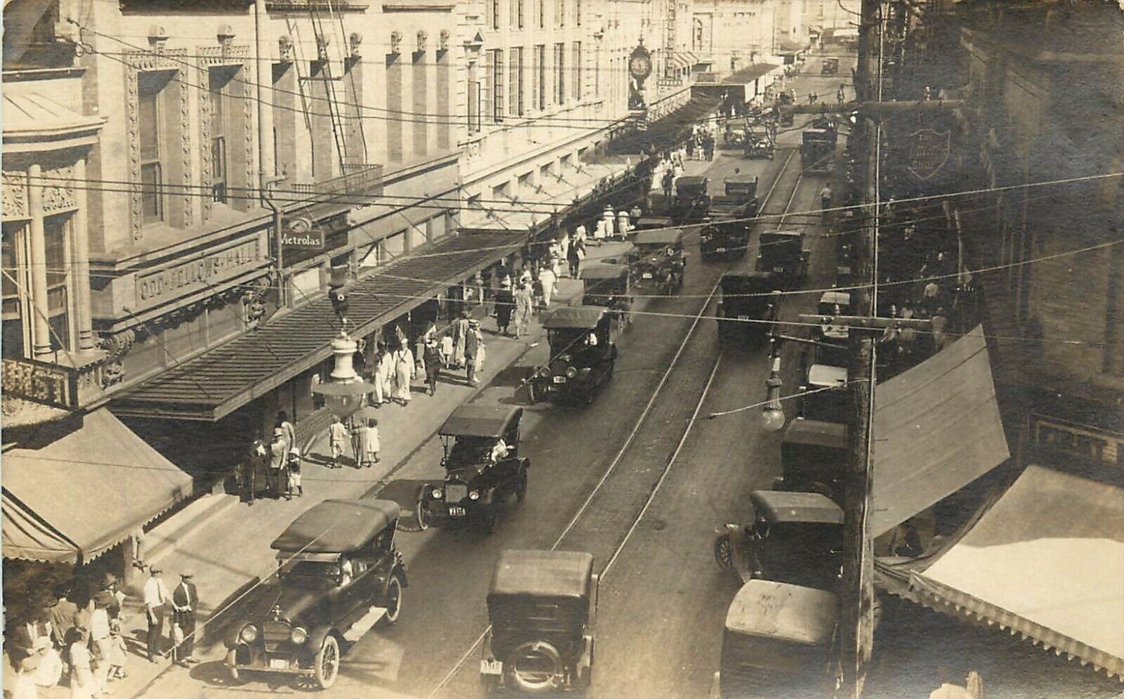 1925 RPPC Postcard Fort Street Scene Honolulu HI Cars People Signs unposted Nice