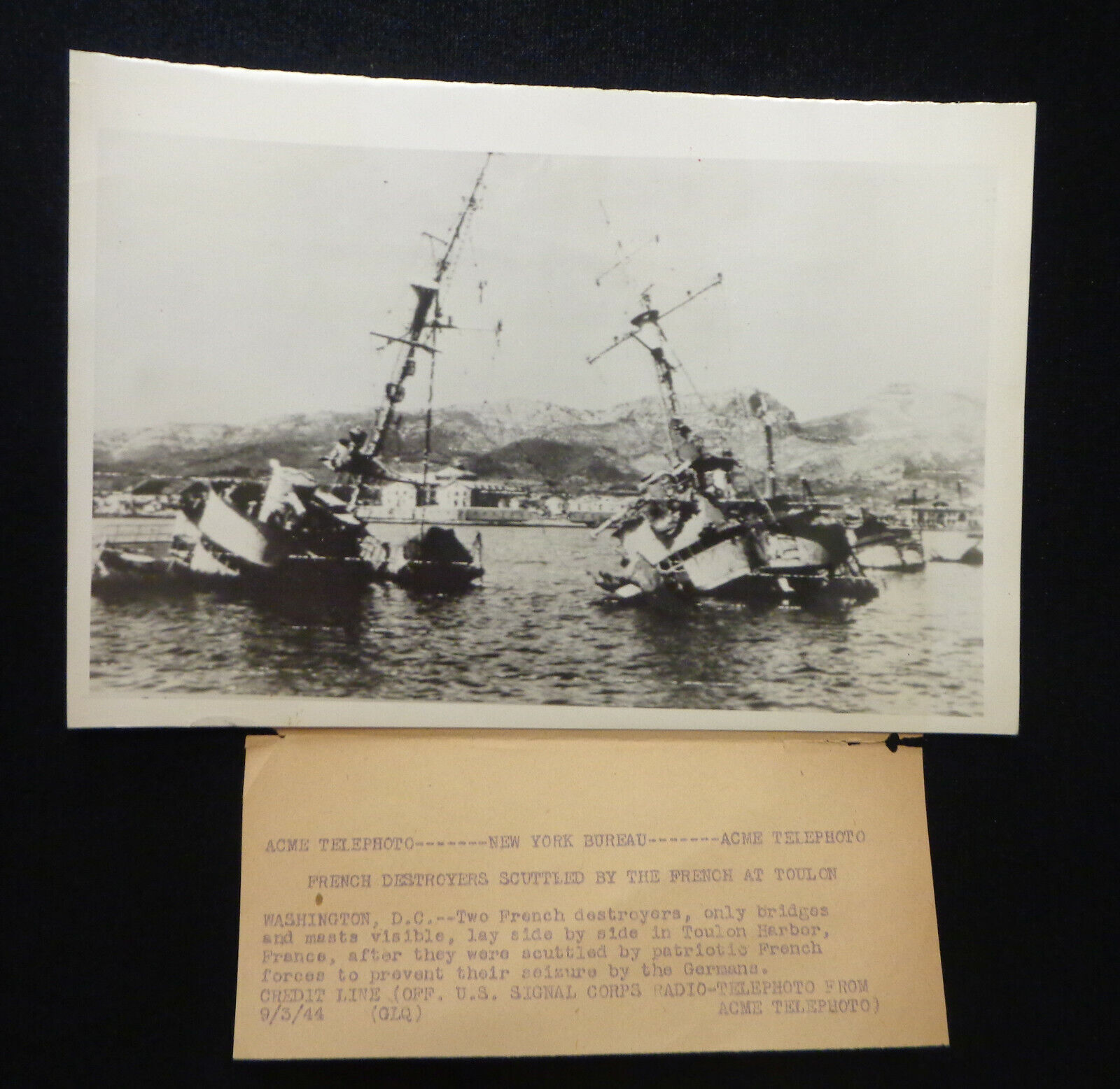 WW2 Original ACME Telephoto French Destroyers Scuttled at Toulon 6 x 9 Photo