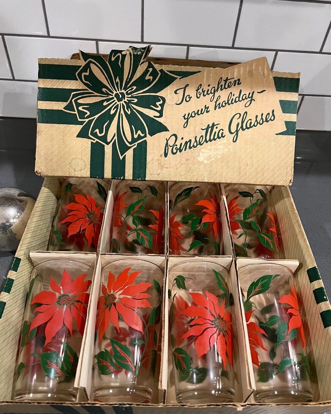8 Vintage Poinsettia Hazel Atlas Glass Tumblers With Original box Complete Set