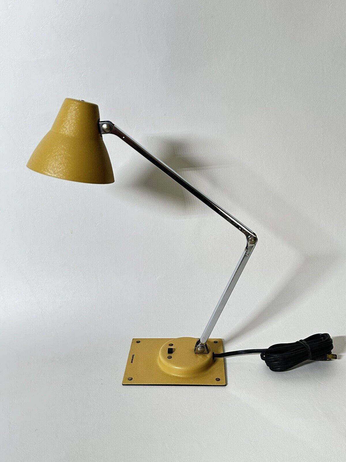 Vintage Tensor MCM Articulated Desk Lamp Model 400 1960s Yellow Beige Pixar