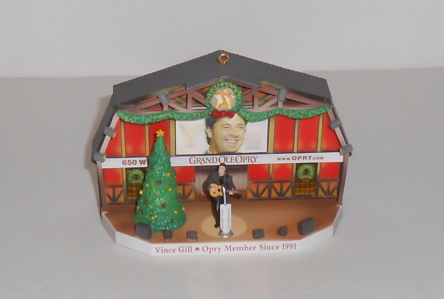 Carlton Cards 2006 Grand Ole Opry Country Superstar Vince Gill Ornament NEW