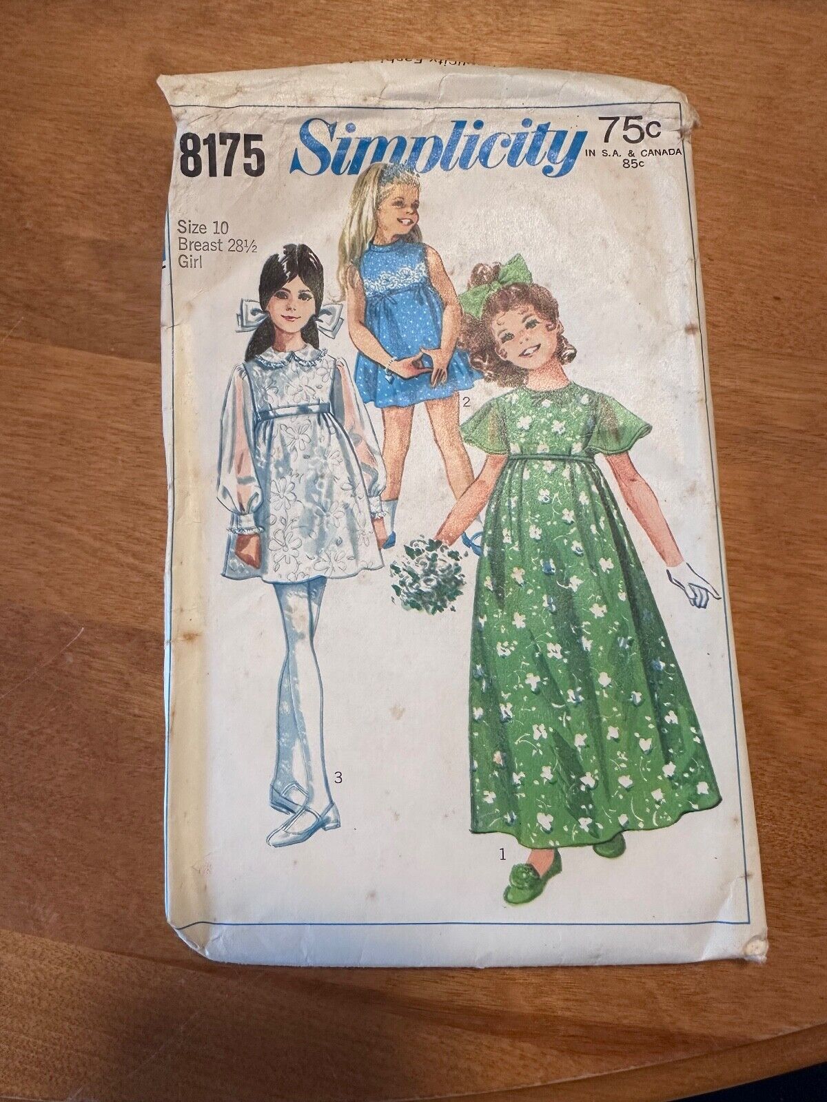 VINTAGE 1969\'s  SIMPLICITY GIRLS\' FLOWER GIRL DRESS SIZE 10 - #8175 WEDDING