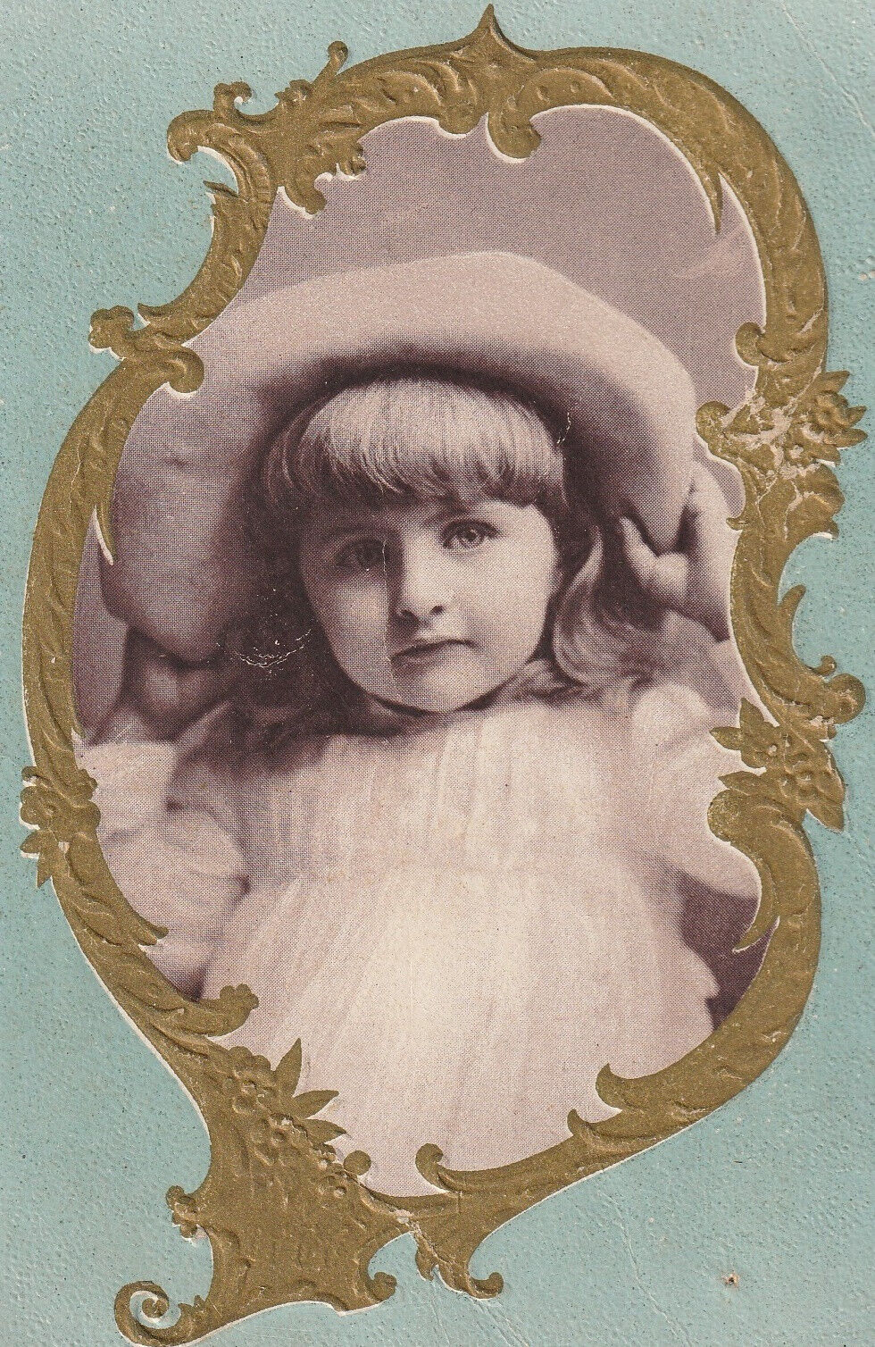 1895 Embossed Victorian Trade Card Lion Coffee Little Girl Holds Hat 5.5 x 3.5