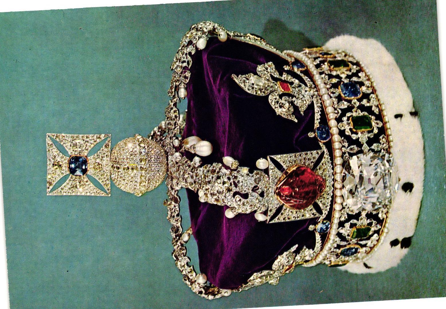 Vintage Postcard 4x6- IMPERIAL STATE CROWN MADE FOR GEORGE VI, ENGLAND 1960-80s