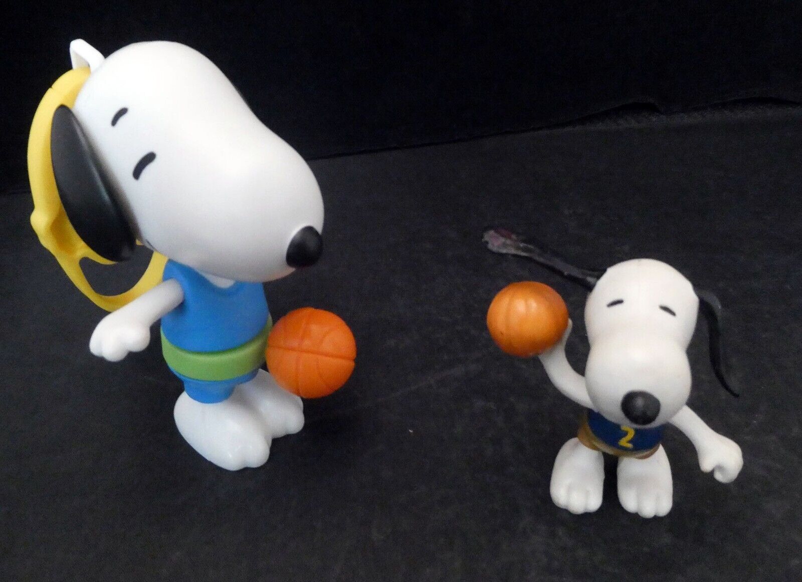 2 Snoopy Basketball 1 Key Chain Ball Goes Around When Button Pushed &Figurine #2