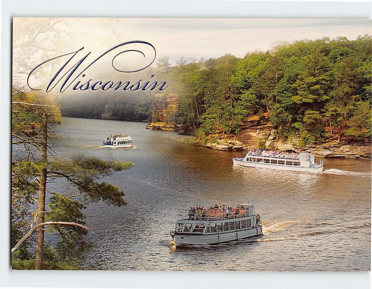 Postcard Cruising the Wisconsin Dells Wisconsin USA
