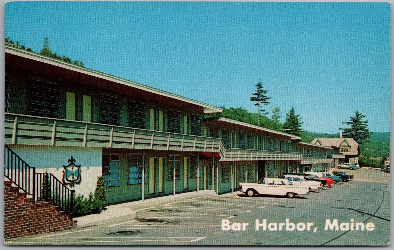 Frenchman\'s Bay Motel Bar Harbor Maine Old Cars Postcard C817