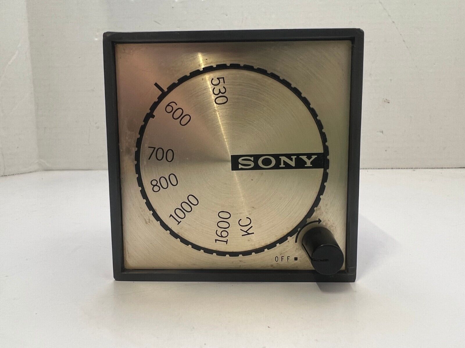 Vintage Sony Corp TR-1819 6 Transistor 4.5V Tabletop Radio
