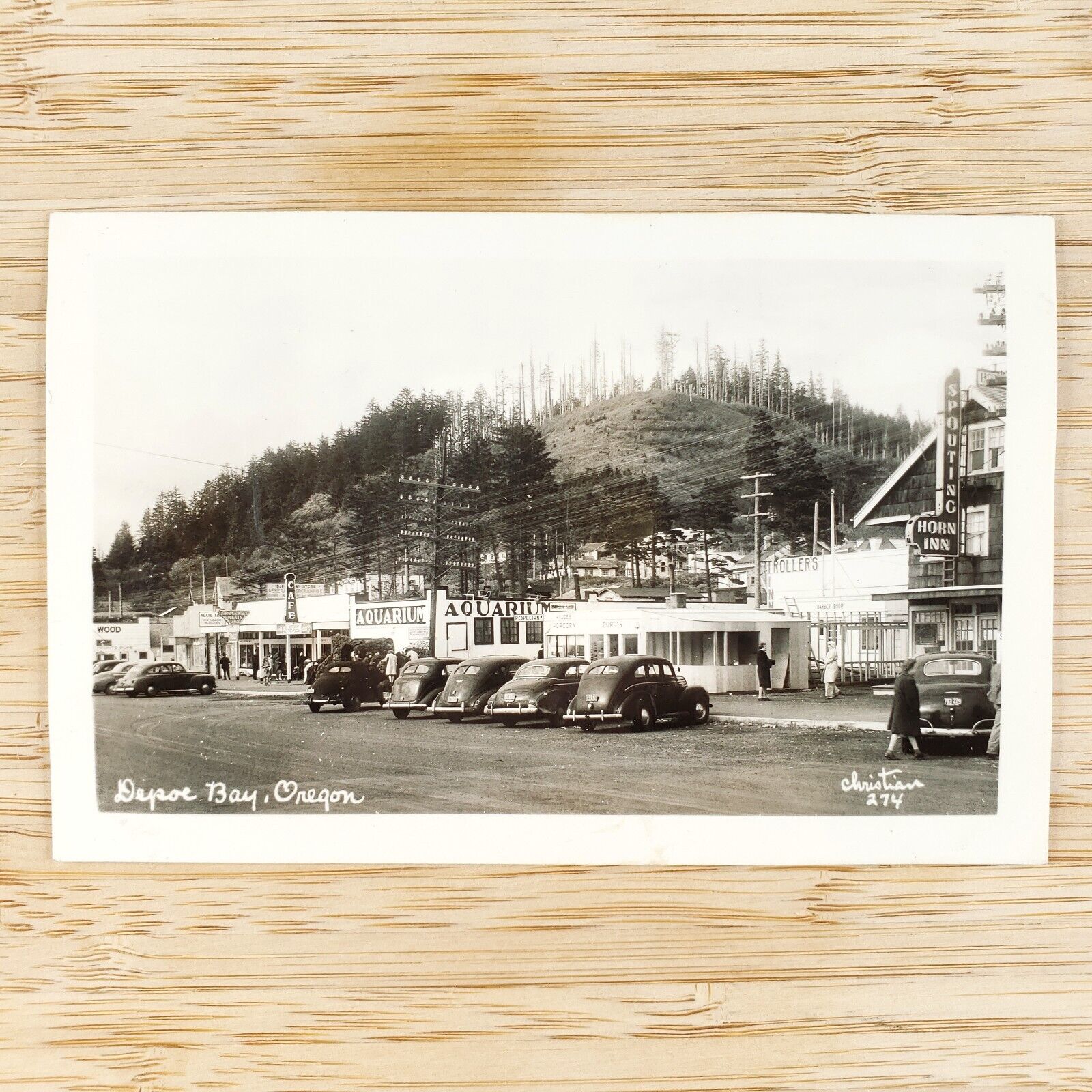 Depoe Bay Oregon Aquarium RPPC Postcard 1940s Cafe Spouting Horn Inn Cars C2954