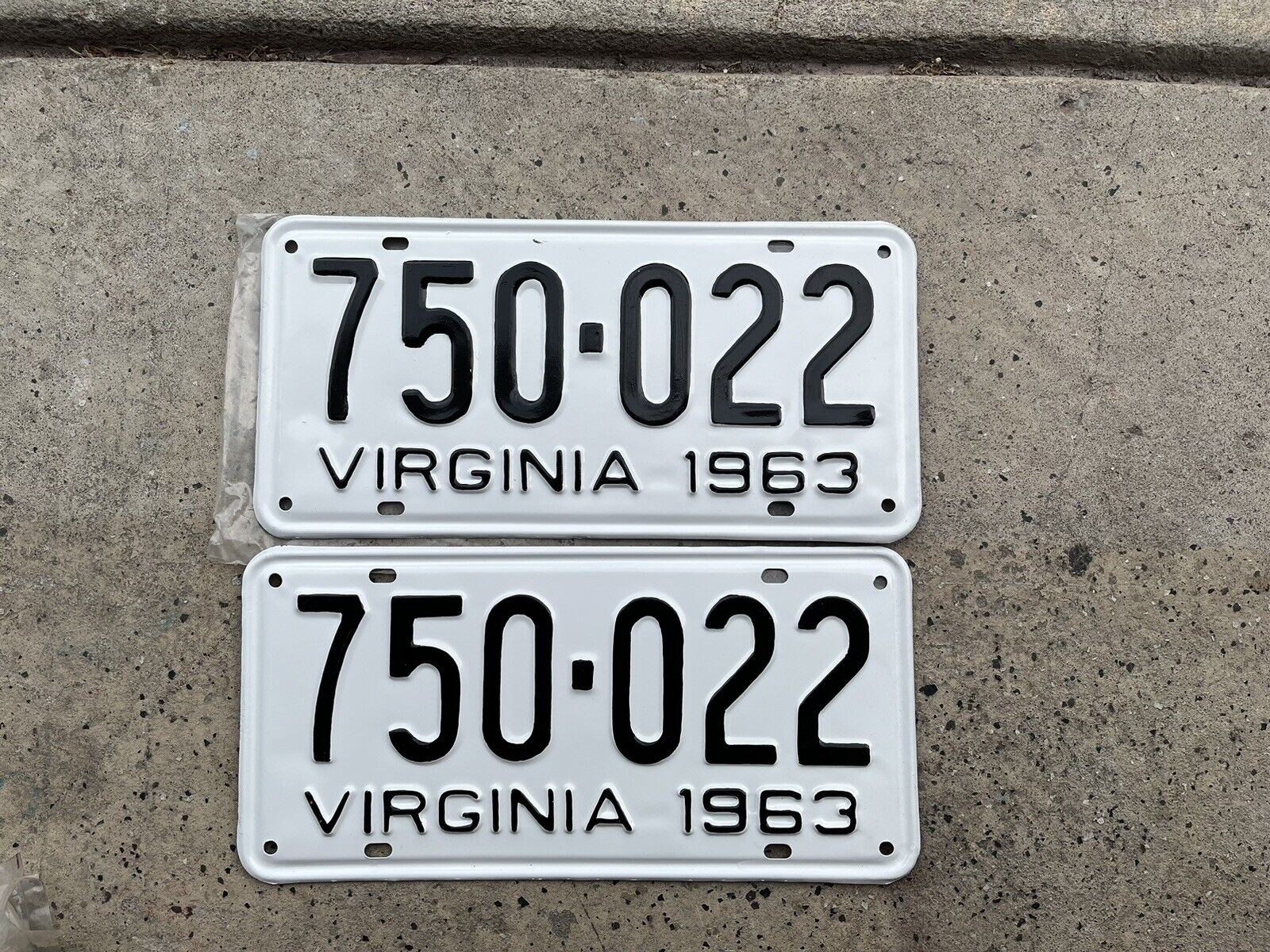 1963 Virginia Auto License Plate Pair Vintage
