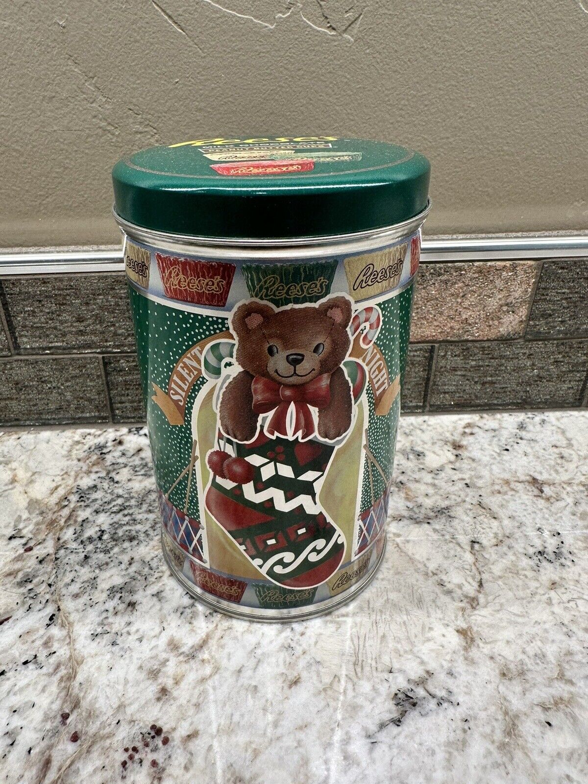 Vintage Hershey\'s 1990 Holiday Classics Series Reese\'s Canister #2 Christmas