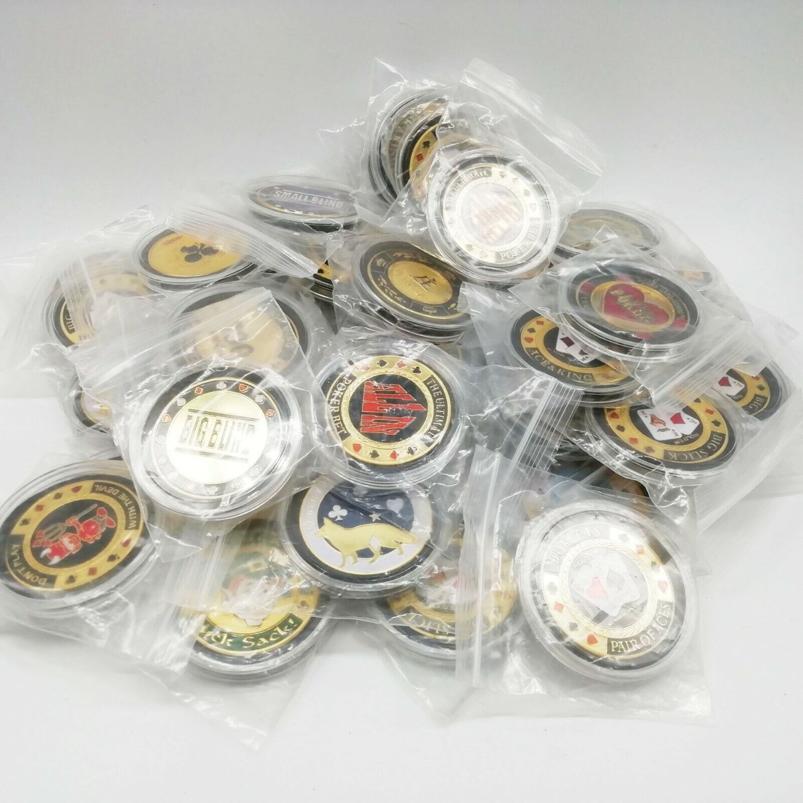10pcs Metal Casino Coin Random Casino Poker Chip Coin Card Guard Protector