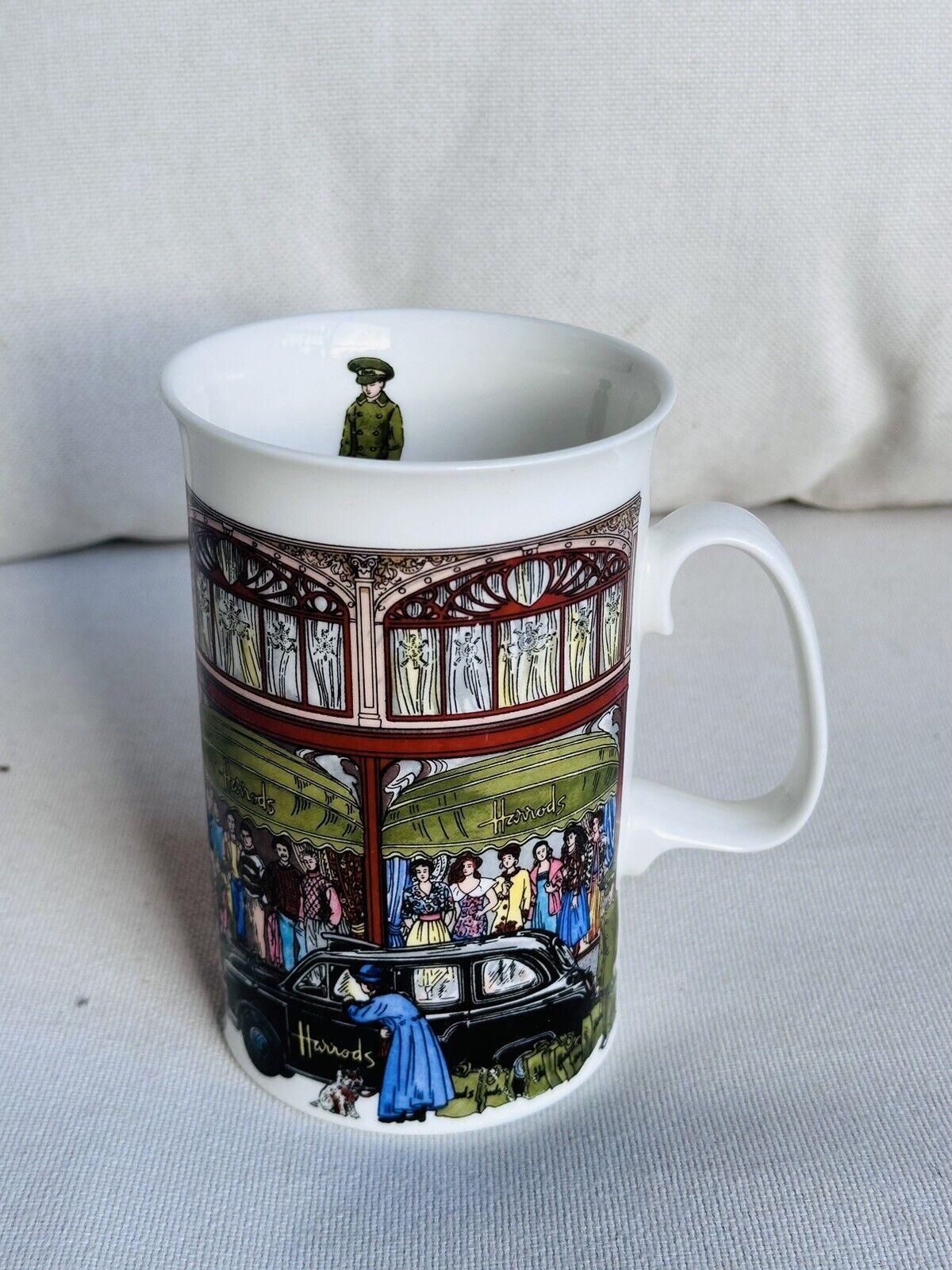 Harrods Knightsbridge Fine Bone China England  Coffee Mug Tea Cup People Luggage