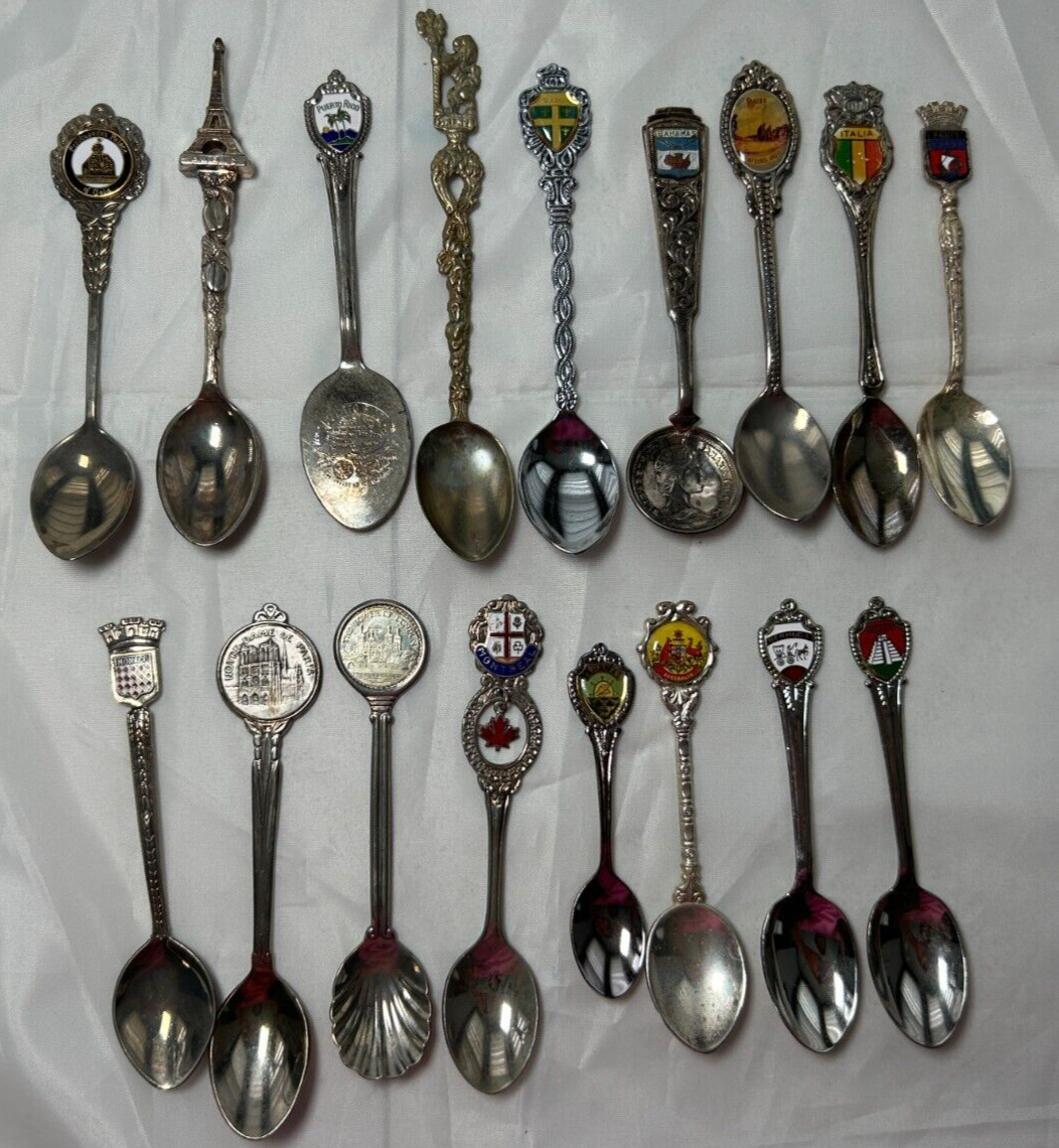 Vintage Lot of 17 Souvenir Spoons International London Wales Monaco Bahamas Misc
