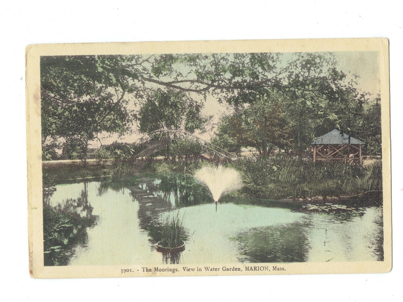 Postcard Vin (1)MA, Marion The Moorings/View in Water Garden #3901 UP  (#820)