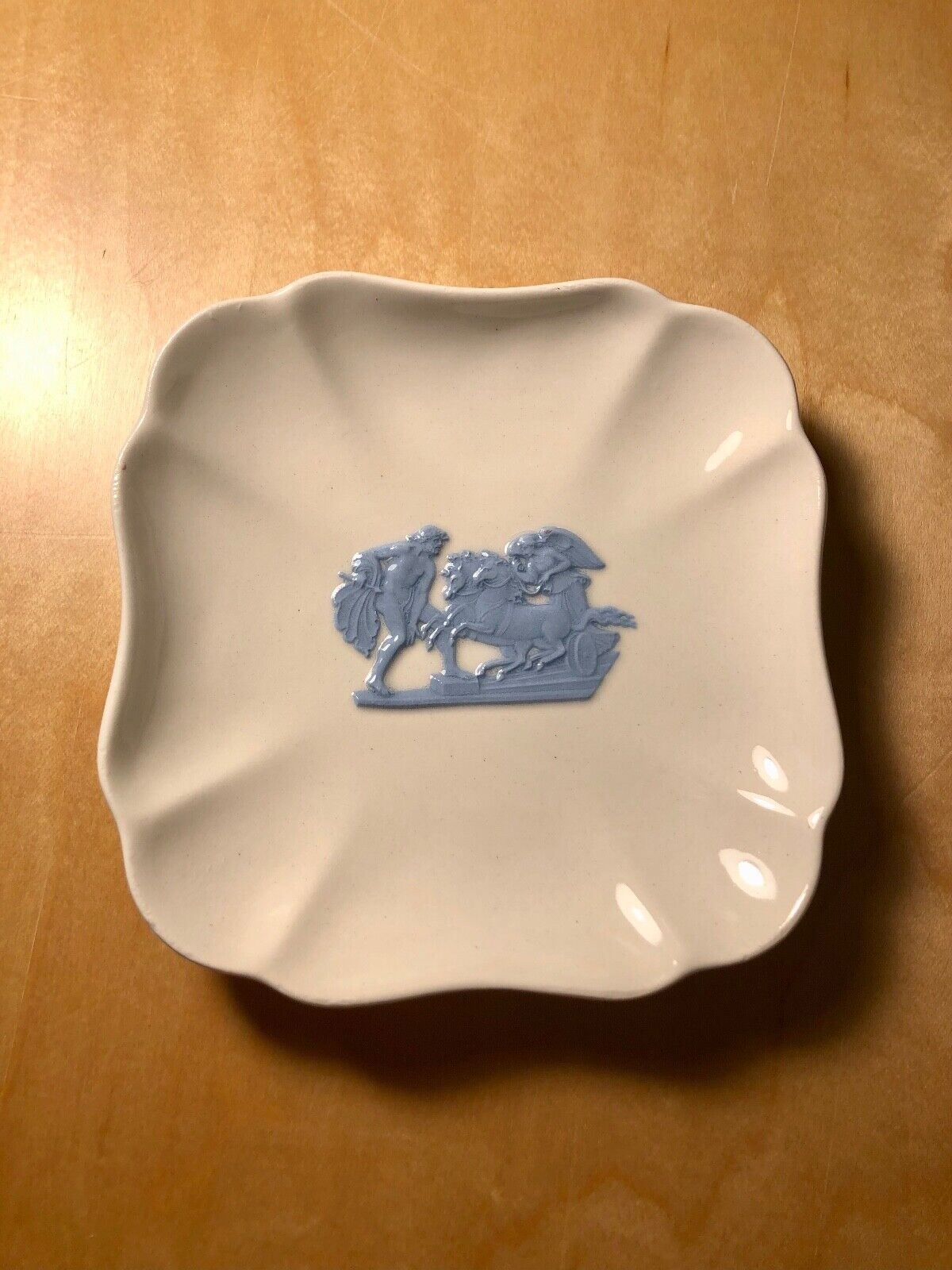 Vintage MCM Wedgwood Queen’s Ware Lavender Blue On Cream Ash Tray/Trinket Dish