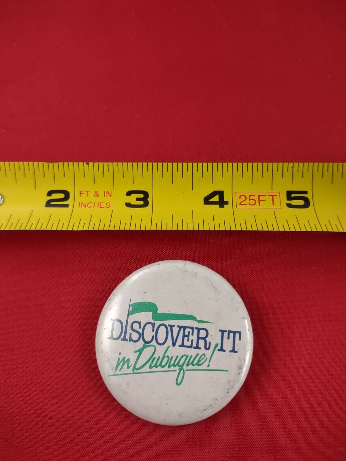 Vintage Discover It In Dubuque Pin Pinback Button Brooch *137-E4