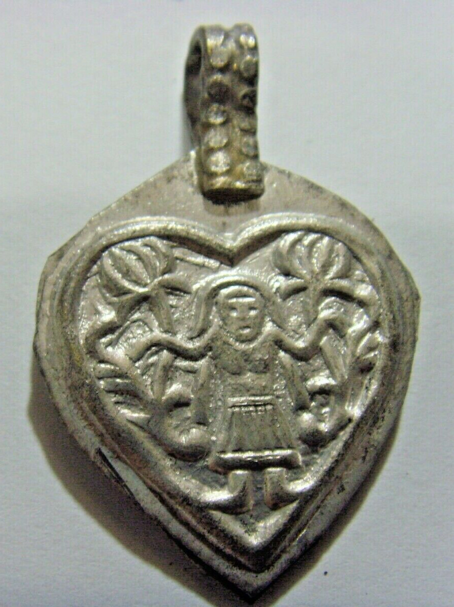 1 Antique Norwegian woodswoman silver heart charm pendant woods woman 50808