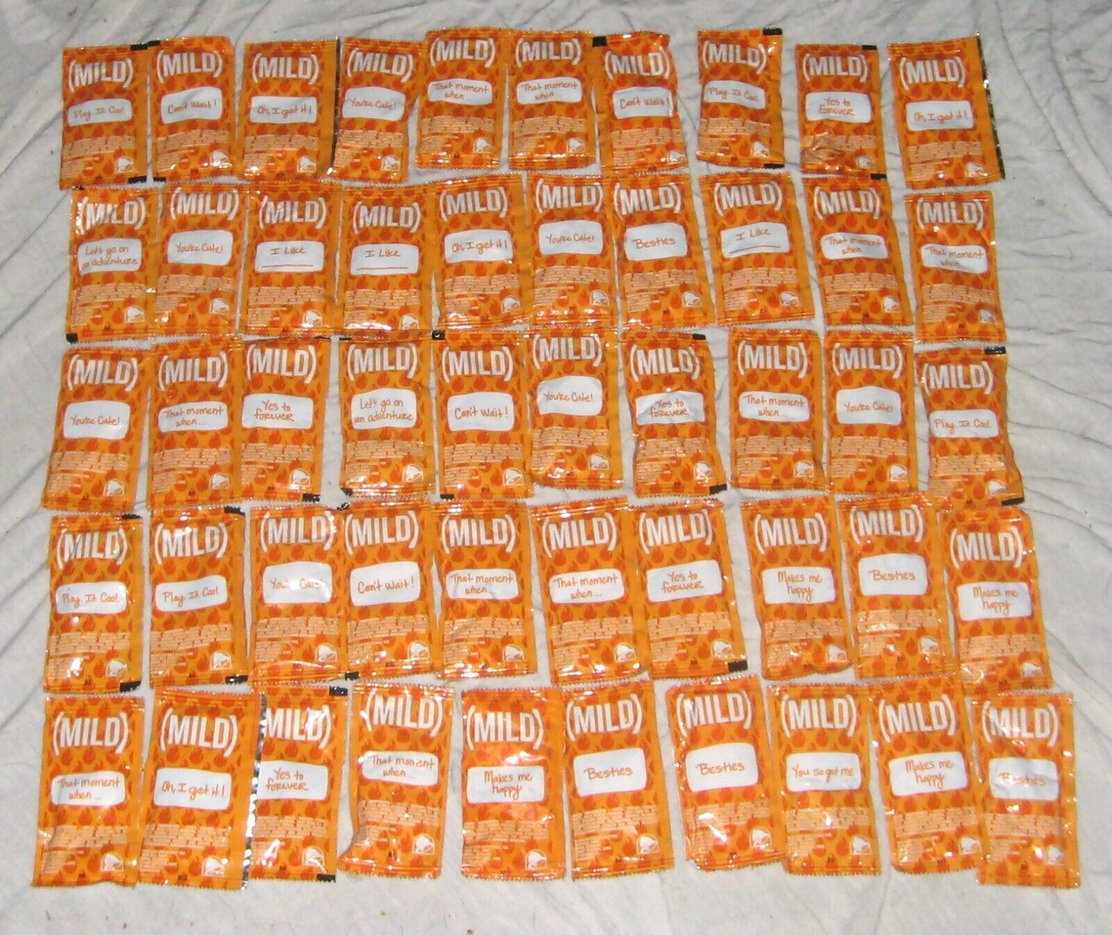 Lot of 50 Taco Bell FRESH Mild Sauce Packets - SEALED - 