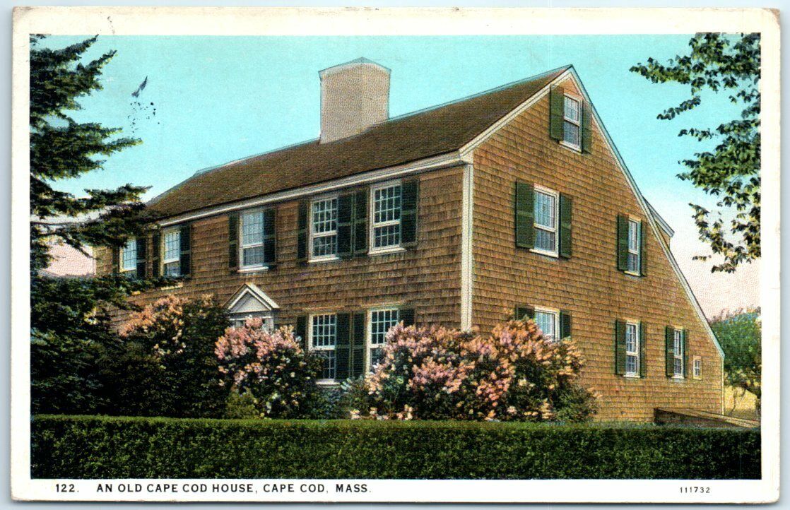 Postcard - An Old Cape Cod House, Cape Cod, Massachusetts
